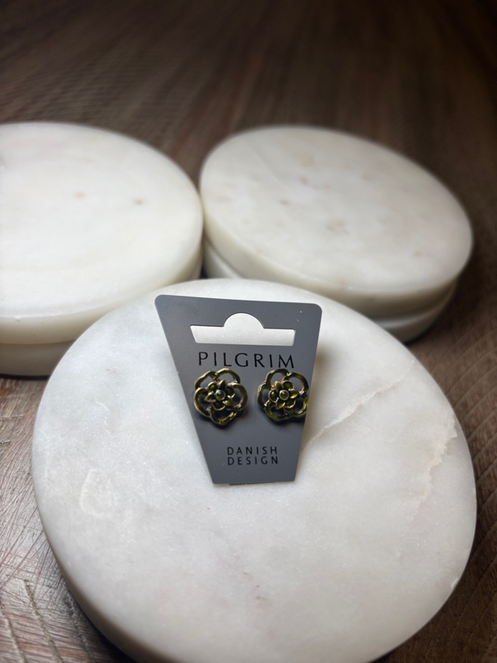 162 Pilgrim Gold Flower Stud Earrings - Floral Vintage Shine